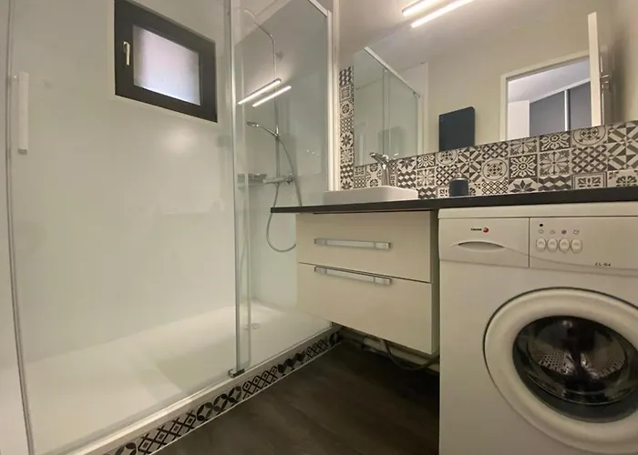 דירה T3 Avec Terrasse Et Parking, Ascenseur - - Fr-1-413-152 *